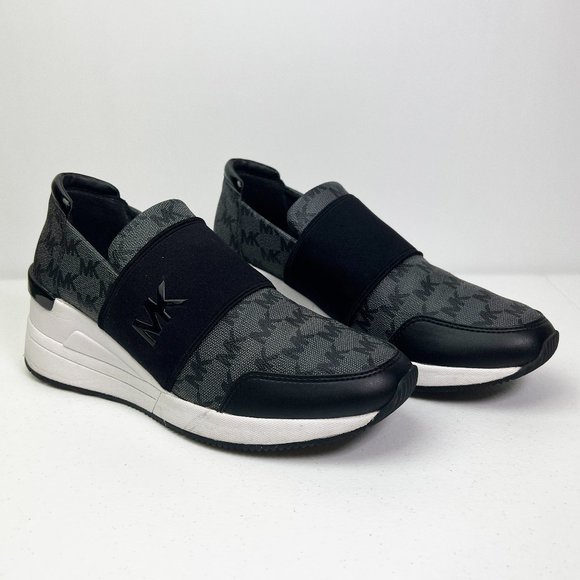 MICHAEL KORS Women's Sneakers Size 8M with Matching Waist Wallet Combo - Picture 2 of 16